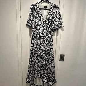 New with tags Sugarlips polyester satin wrap dress size 1x (16-18)